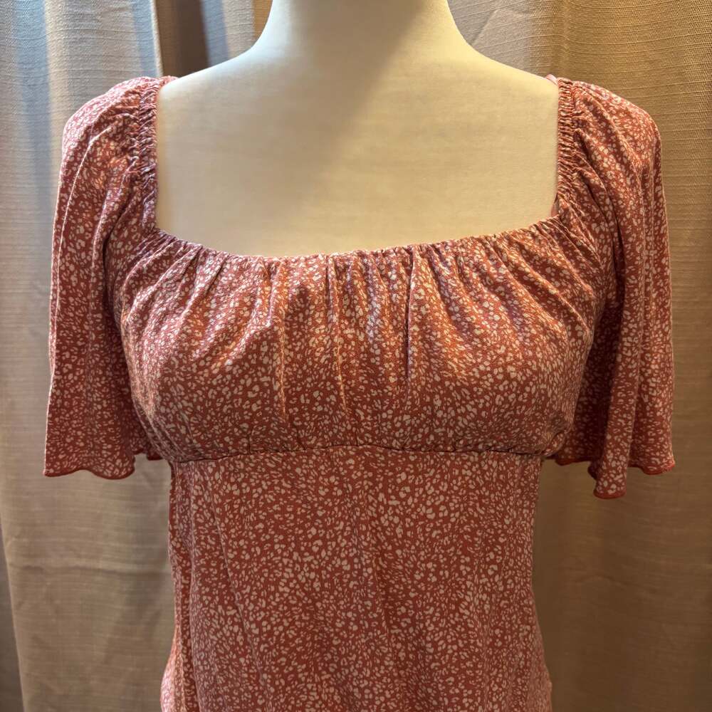 Universal Thread Red Floral Puff Sleeve Smocked Blouse